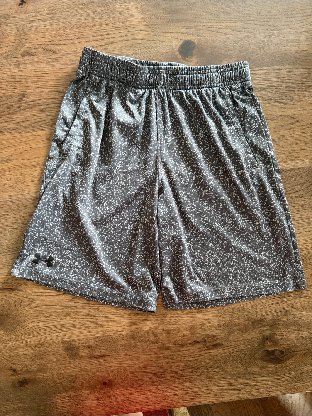 Under Armour Boys Large Grey Patterned 8" Shorts